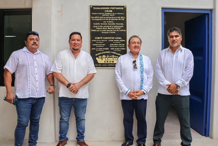 Manuel Esquivel acompaña a la inauguración de las nuevas oficinas del Sindicato de Trabajadores Portuarios CROM