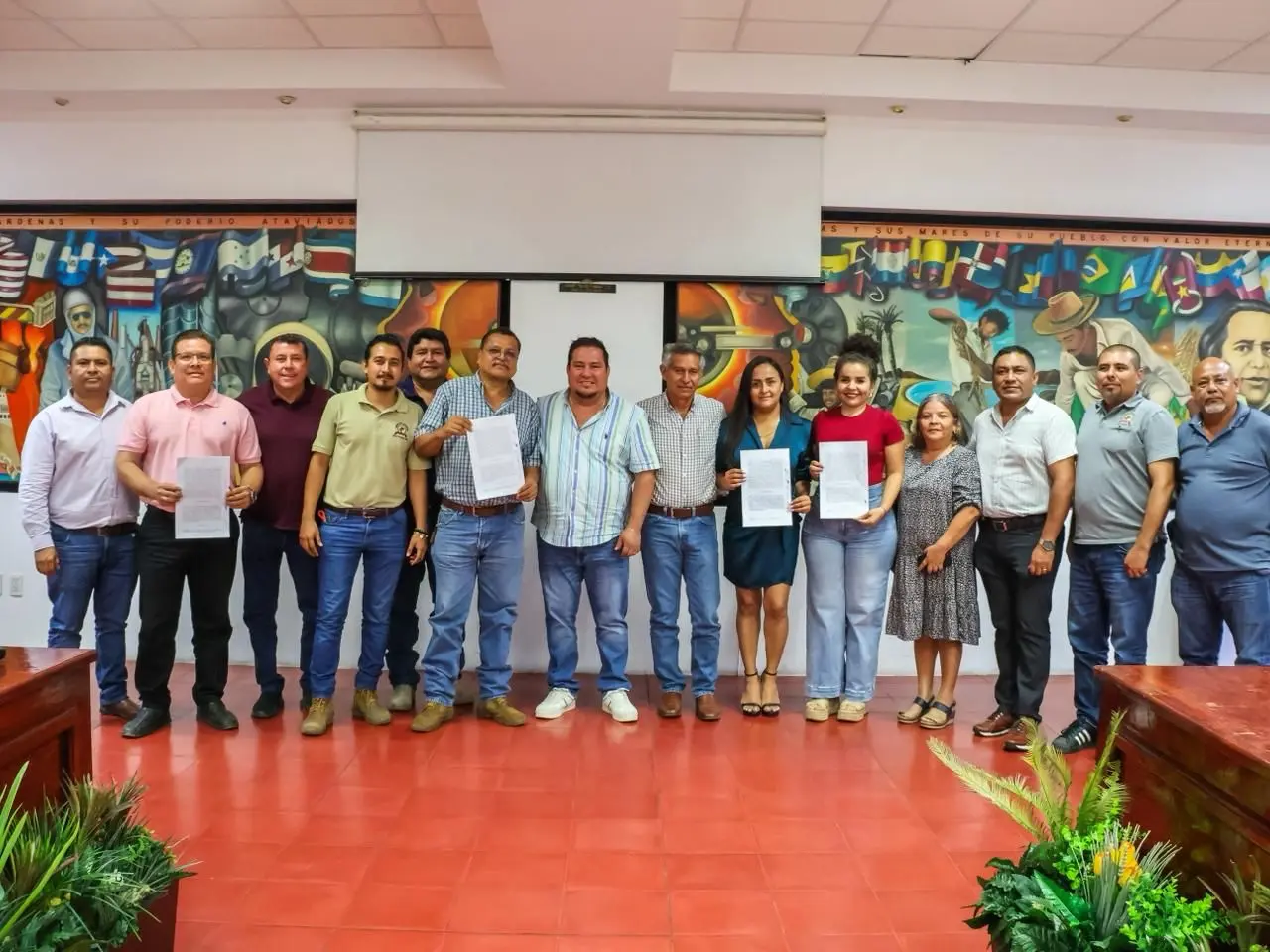 Manuel Esquivel y Sindicato Firman Acuerdo de Incremento Salarial