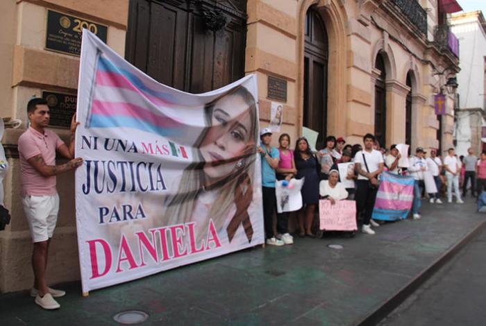 Marchan en Morelia para exigir justicia por el asesinato de Daniela, mujer trans