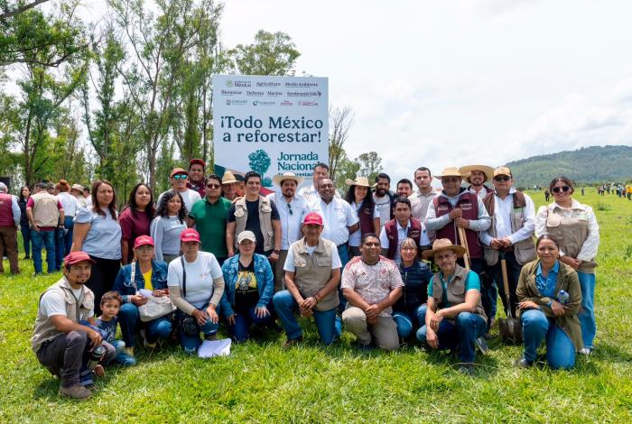 Más de 10 mil michoacanos se suman a la Jornada Nacional de Reforestación: Bedolla