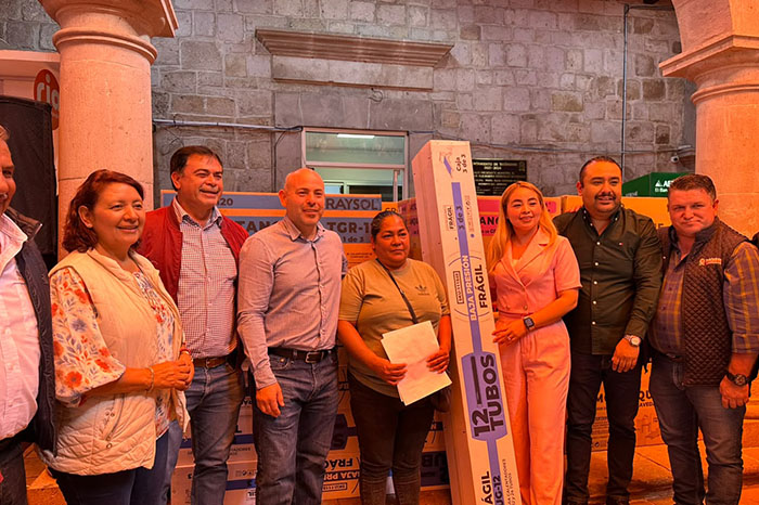 Más de 300 familias de Tarímbaro reciben apoyos sociales por parte del Ayuntamiento