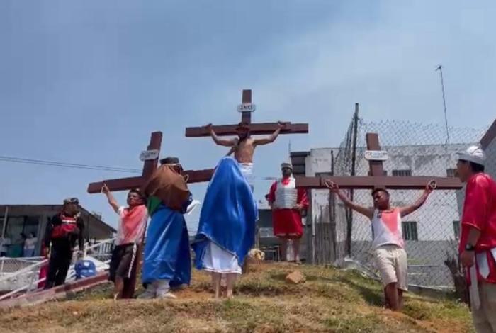 Más de 300 internos escenifican viacrucis en penales de Michoacán