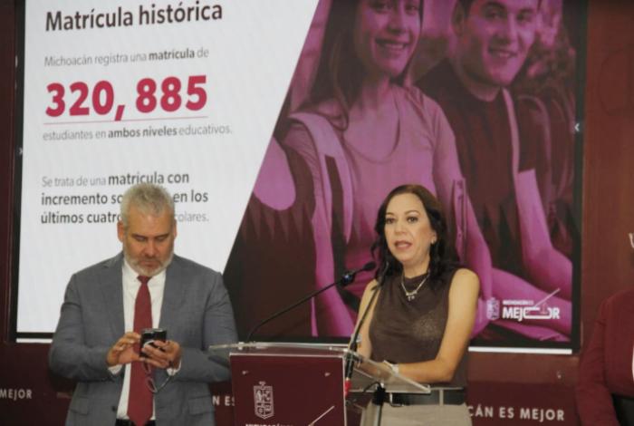 Más de 320 mil estudiantes de bachillerato y universidad regresan a clases en Michoacán