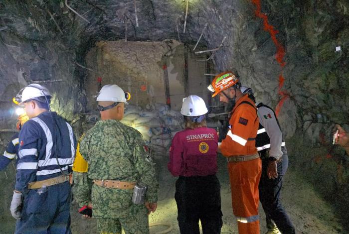 Más de 350 elementos trabajan en la estabilización de la Mina Santa Fe, en labores de rescate de los tres mineros