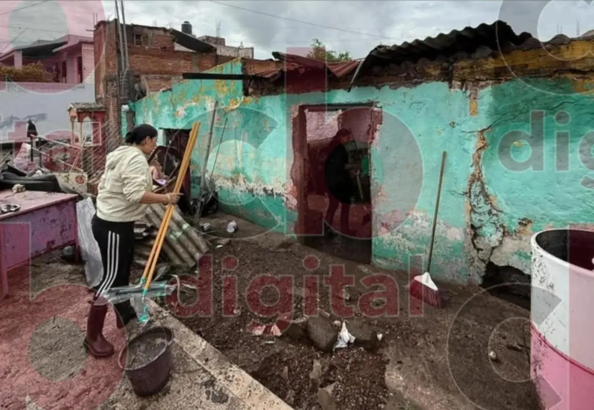 Más de 40 viviendas y autos afectados por tromba en Ecuandureo