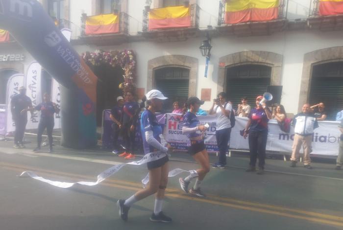 Más de 500 atletas corren para promover derechos de mujeres