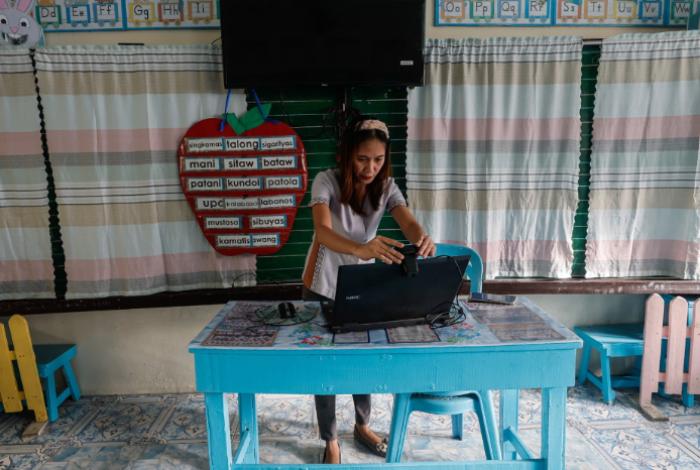 Más enseñanza y menos reportes: hasta 40 % de tareas docentes podrían automatizarse