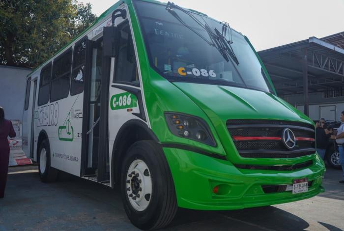 Más seguridad en transporte de Uruapan; supervisa Bedolla unidades de monitoreo