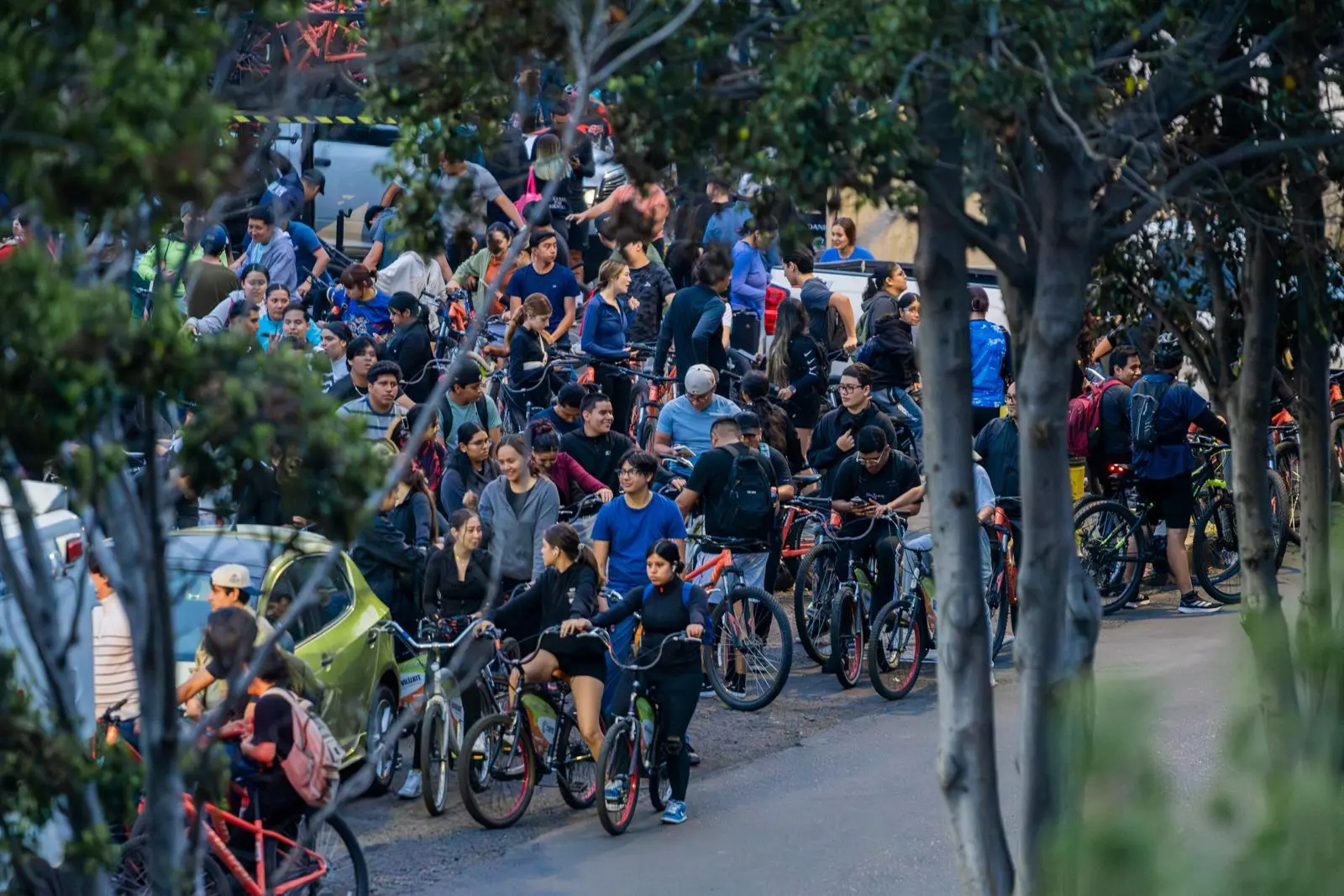 MASIVA PARTICIPACIÓN EN LA RODADA NICOLAITA; SE VIVIÓ UN AMBIENTE DE COMPAÑERISMO