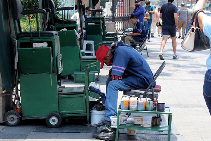 Menos crecimiento, más gasto social y un entorno global incierto: el pronóstico 2026