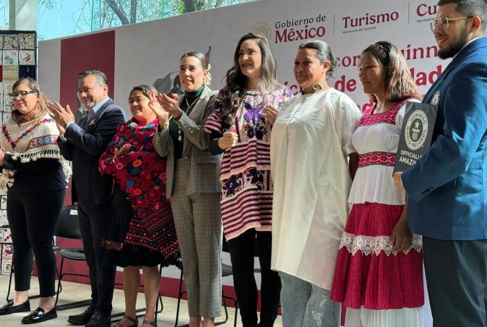 México conquista récord Guinness con bordados michoacanos y de todo el país: Sectur