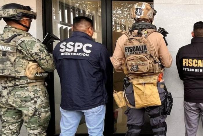 México entrega a EU un grupo de 26 narcos presos de alto perfil