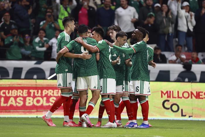 México golea a un Serbia de mala defensa, ocho días antes de su debut en el Mundial