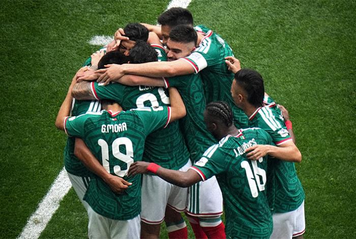 México quiere alargar su momento ante una Inglaterra que se crece en las dificultades