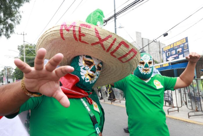 México se pregunta ¿y si sí? entre fiesta y vigilancia previo a partido contra Inglaterra