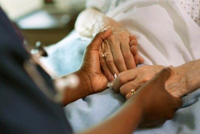 México, sin infraestructura ni personal para legislar la eutanasia, advierten expertas