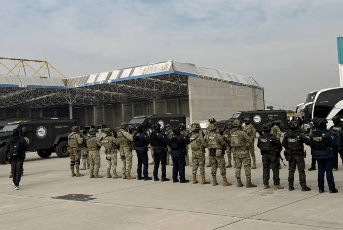 México traslada a EU a 37 reos, entre ellos el tío del ‘Mencho’