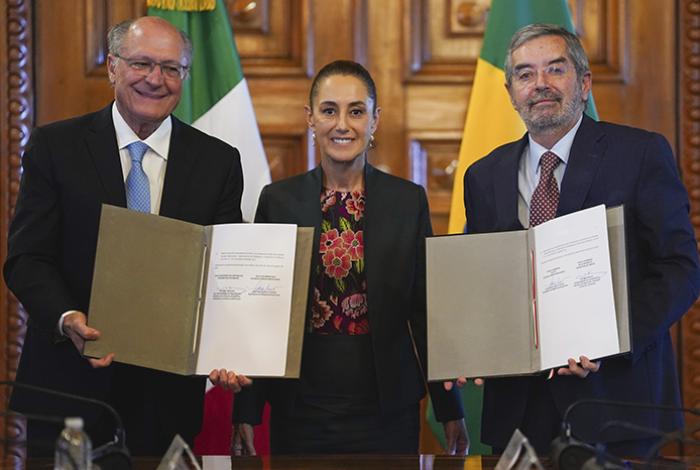 México y Brasil cierran "productivas" reuniones para estrechar relación comercial