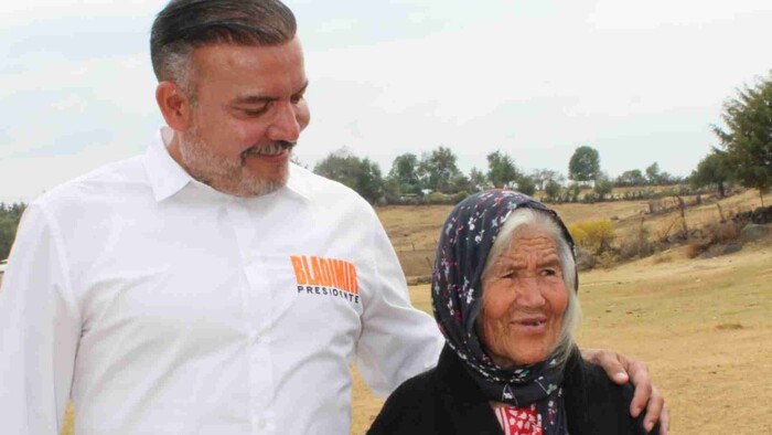 «Mi reconocimiento y compromiso con todas las mamás este y todos los días»: Bladimir Ponce.