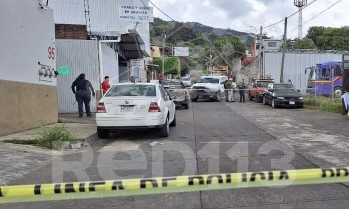 #Michoacán | Delincuentes balean negocio de compra-venta de chatarra, en Uruapan