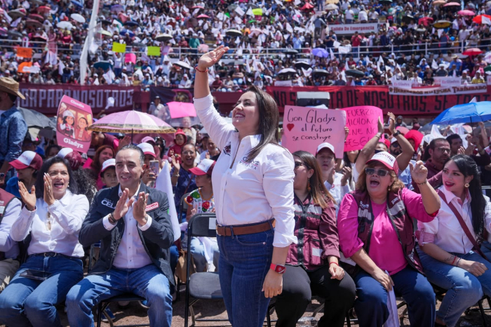 Miles de morelianos y una red territorial respaldan a Gladyz en Morelia