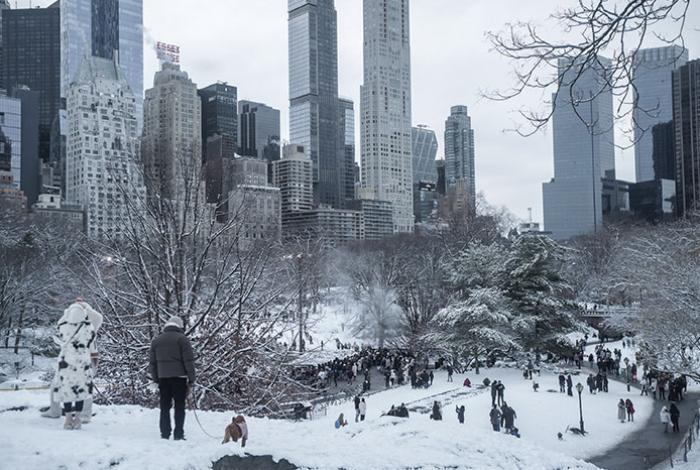 Miles de vuelos cancelados en todo EUA por tormentas invernales en temporada Navideña