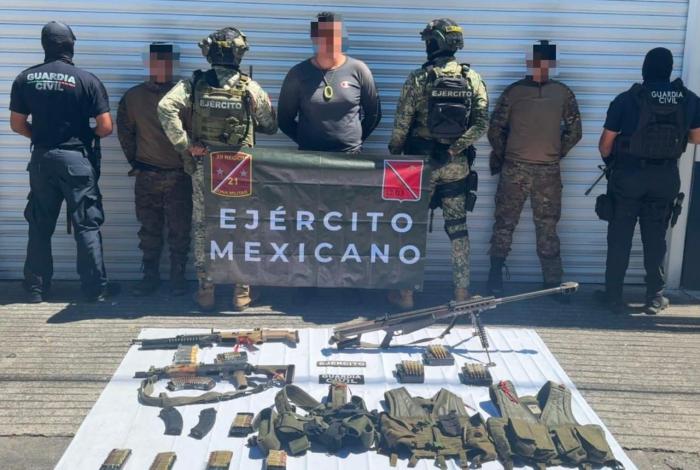 Militares y GC detienen a 3 sujetos armados en Zinapécuaro