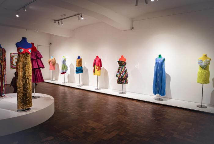 Moda, arte y libertad: Ágatha Ruiz de la Prada inaugura en Uruguay una retrospectiva de sus 40 años en el diseño