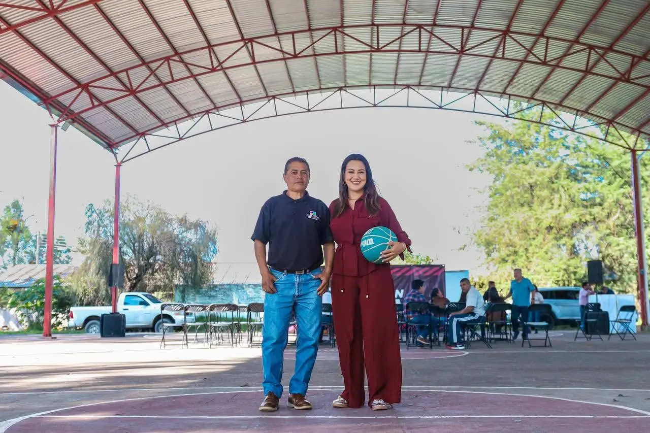 Mónica Valdez fortalece espacios educativos y deportivos en Tiríndaro