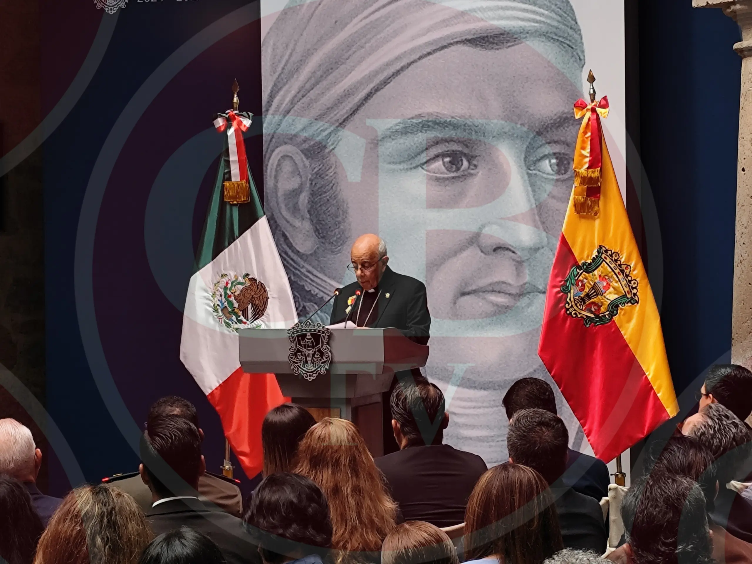 Monseñor Alberto Suárez Inda, recibe presea Generalísimo Morelos