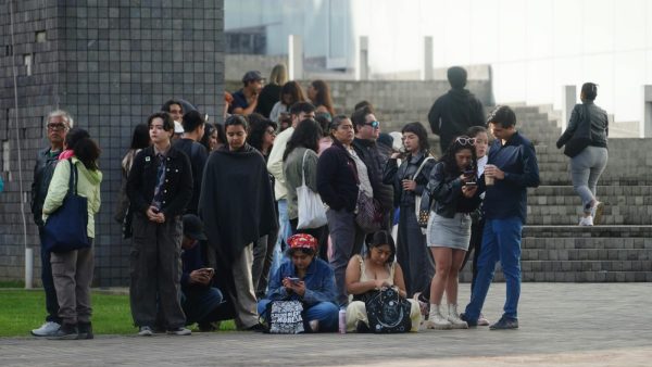 Morelia huele a hotcakes: fans hacen fila por 1200 boletos para ver Guillermo del Toro