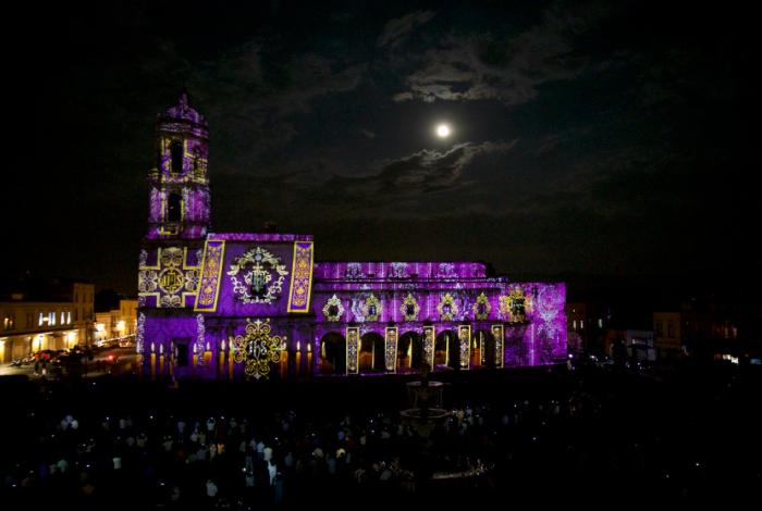 Morelia se iluminará con proyecciones especiales de Videomapping en la Plaza Valladolid