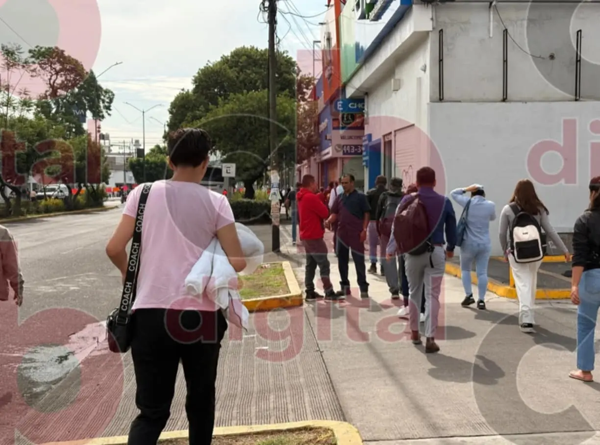 Morelianos afectados por la falta de transporte en Morelia por manifestaciones