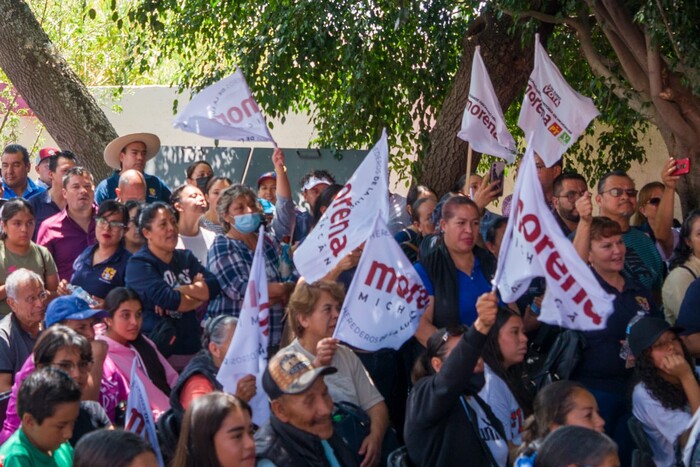 Morena pide votos a cambio de programas sociales y pago de tierras en Yucatán