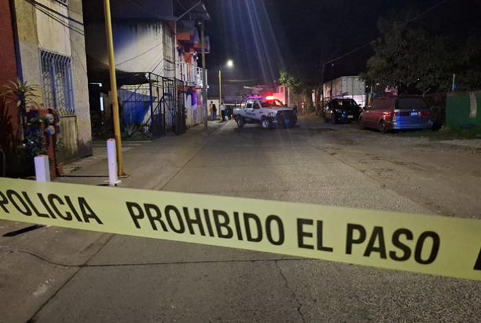 Motociclista acribillado en el Infonavit Rosa de Castilla de Uruapan