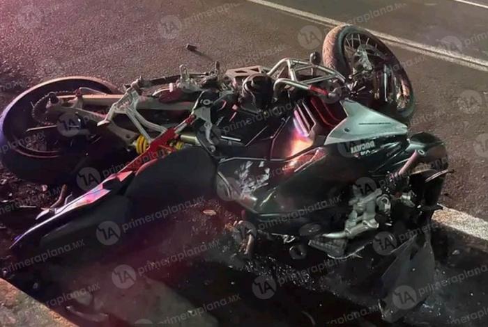 Motociclista derrapa y mu3re en la salida a Pátzcuaro, en Morelia
