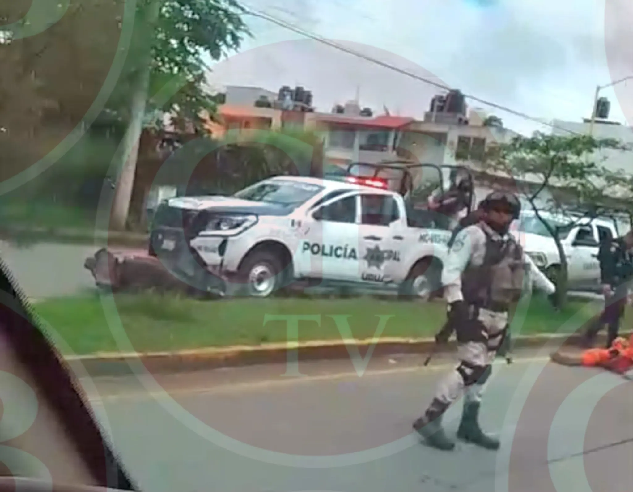 Motociclista herido tras choque con patrulla en Uruapan