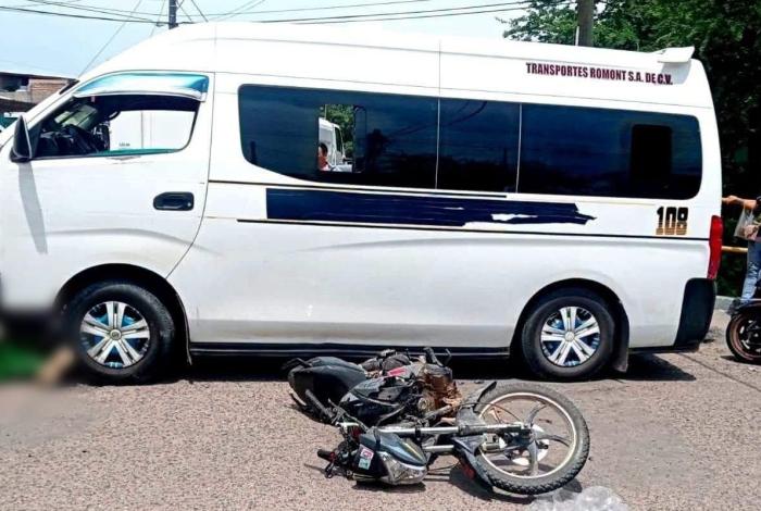 Motociclista muere tras accidente con combi en Las Guacamayas