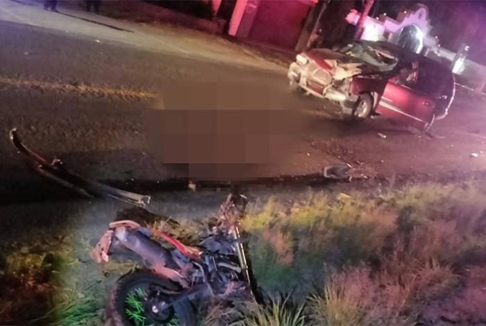 Motociclista muere tras ser impactado por camioneta en Zinapécuaro; está identificado