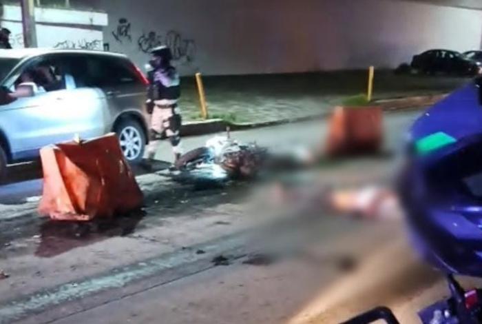 Motociclista pierde la vida al ser atropellado por camión urbano, en Uruapan