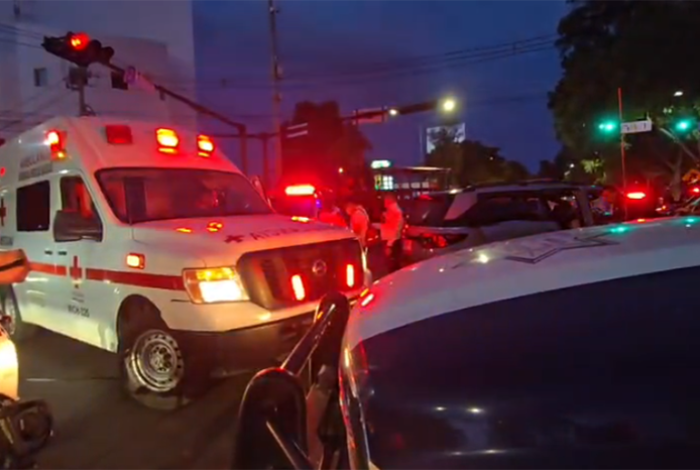 Motociclista pierde la vida al chocar en la avenida Camelinas, en Morelia