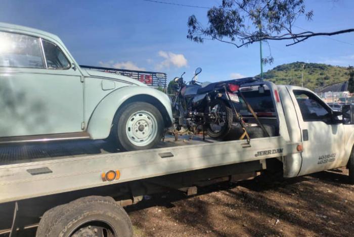 Motociclista queda herido en choque contra auto en Morelia