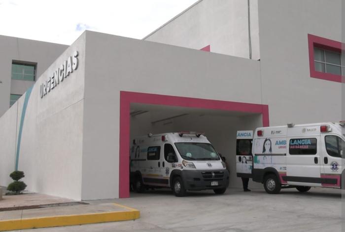 Motociclista se impacta por alcance contra grúa estacionada; no sobrevive