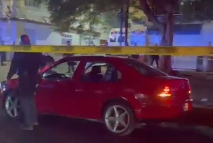 Motosic4rios atacan a un hombre y a una mujer en Uruapan