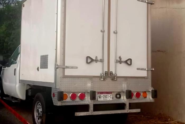 Mu3re copiloto de camioneta de carga tras ataque a t1ros en la Siglo XXI