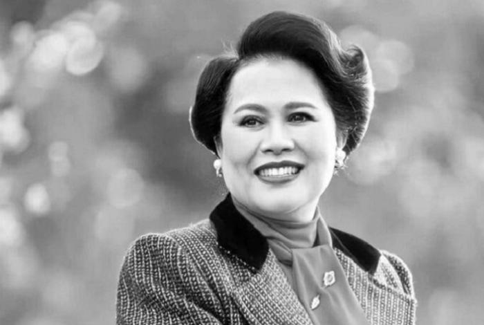 Muere la reina madre Sirikit a los 93 años, famosa por su sonrisa y glamurosa imagen; decretan 30 días de luto