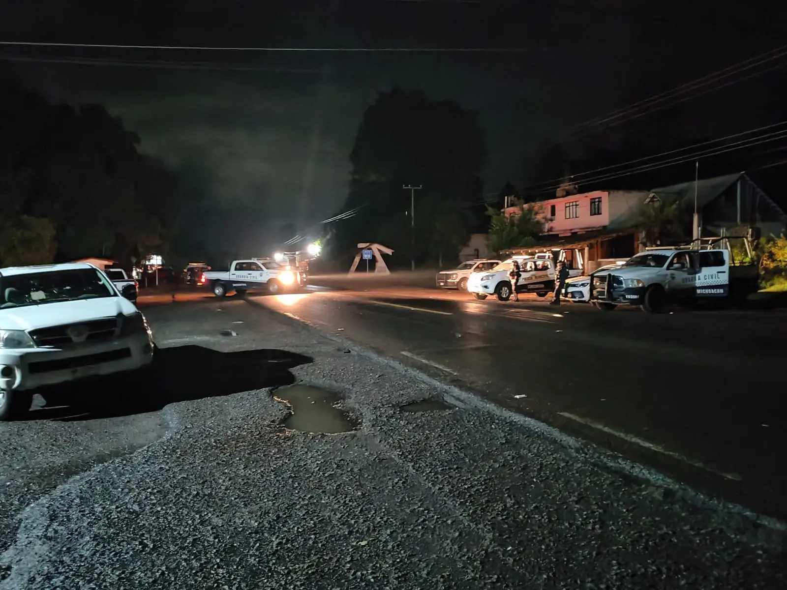 Muere policía en persecución con ladrones de tráiler en Lagunillas