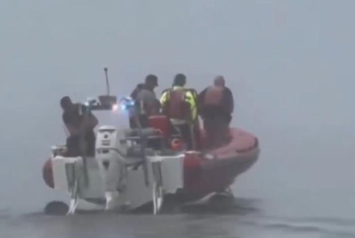 Mueren 5 tras caída de aeronave de la Marina durante una misión médica en Texas