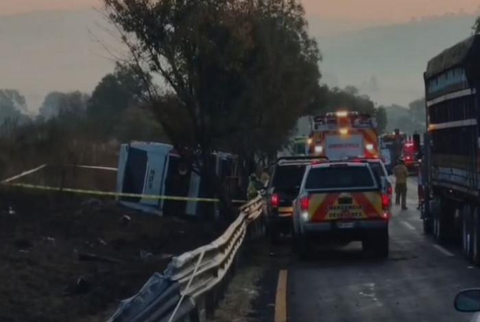 Mueren al menos 7 personas en fatal accidente de autobús en la Morelia – Pátzcuaro, a la altura de Tiripetío