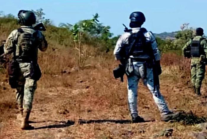 Mueren dos presuntos delincuentes al aparentemente manipular un explosivo casero